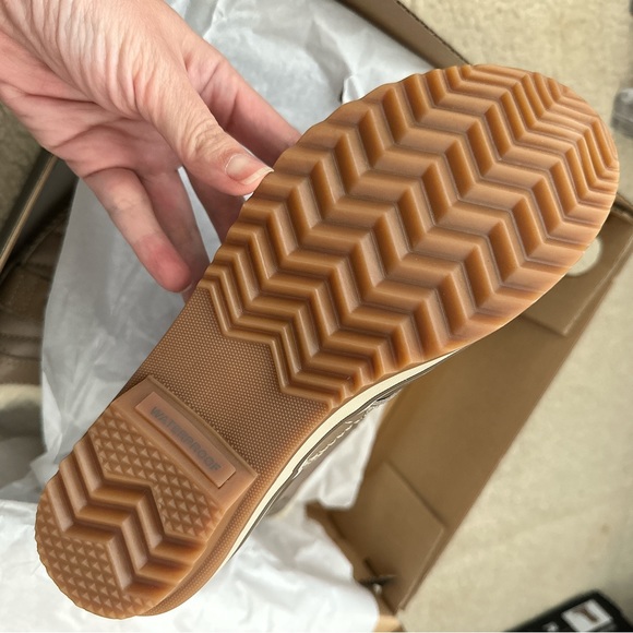 Sorel Youth Tofino II Waterproof Khaki Boots - Picture 7 of 8